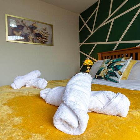 코번트리 Bathway House - Free Secured Parking And Wifi 아파트 외부 사진