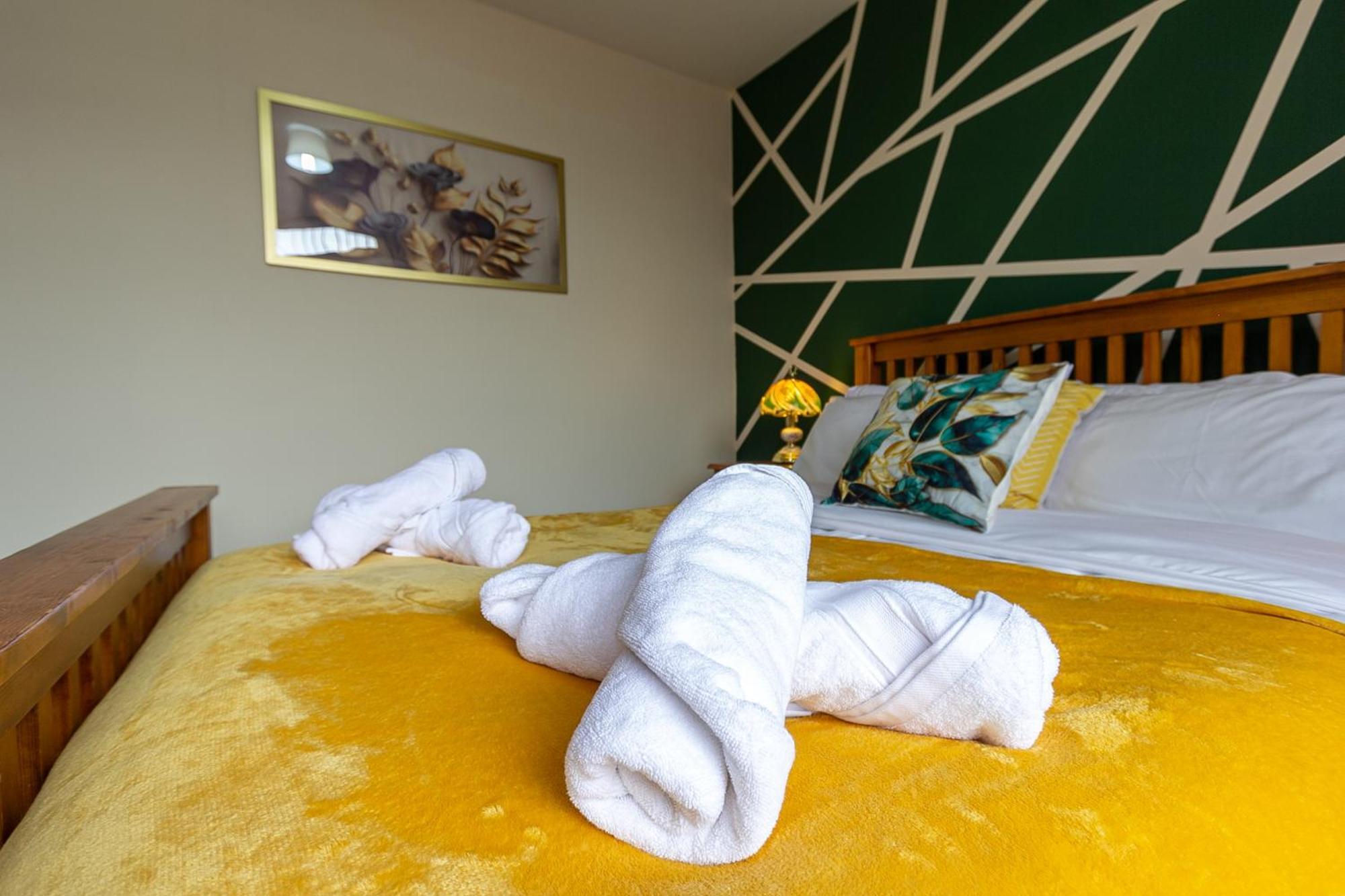 코번트리 Bathway House - Free Secured Parking And Wifi 아파트 외부 사진