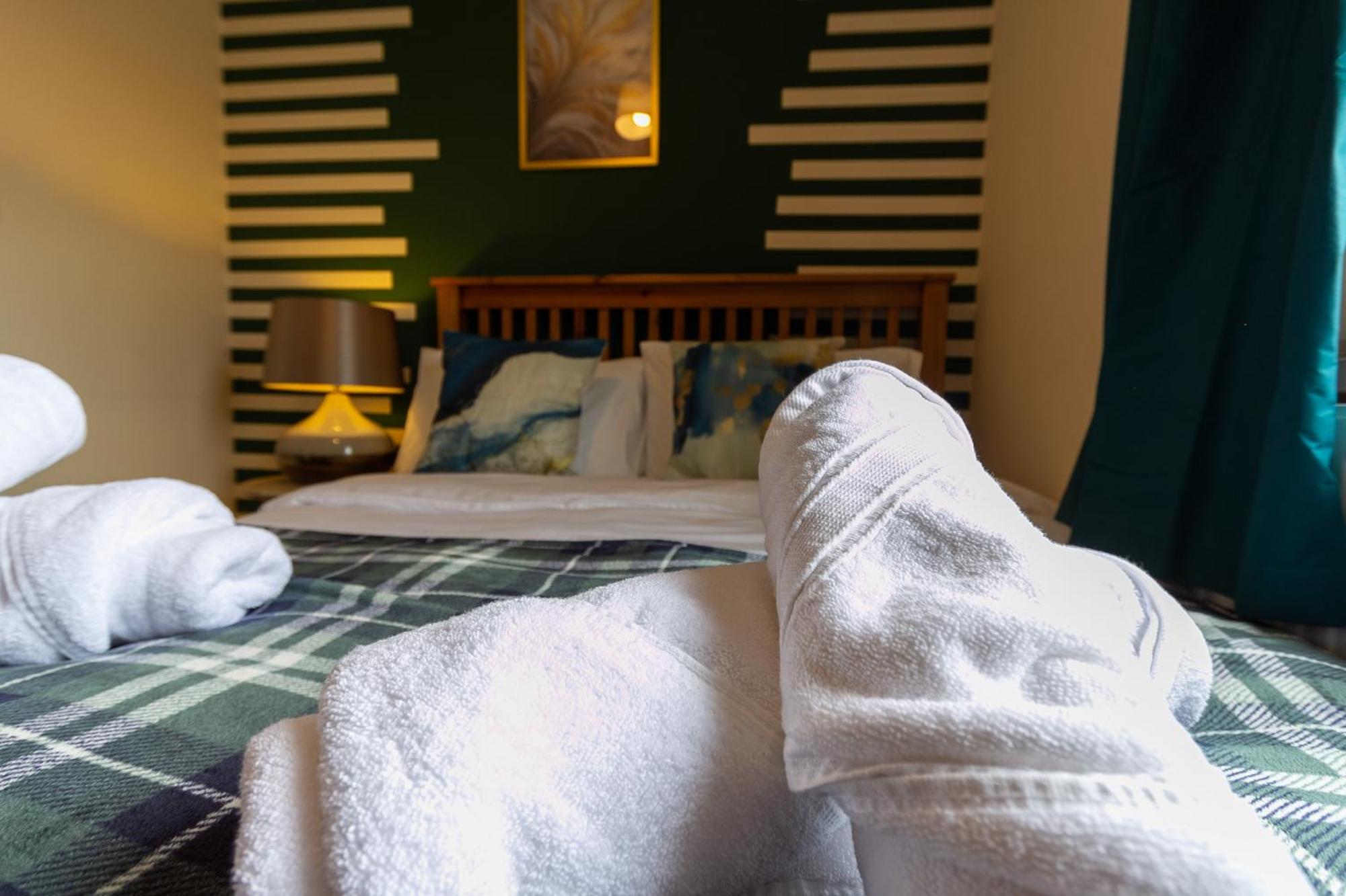 코번트리 Bathway House - Free Secured Parking And Wifi 아파트 외부 사진
