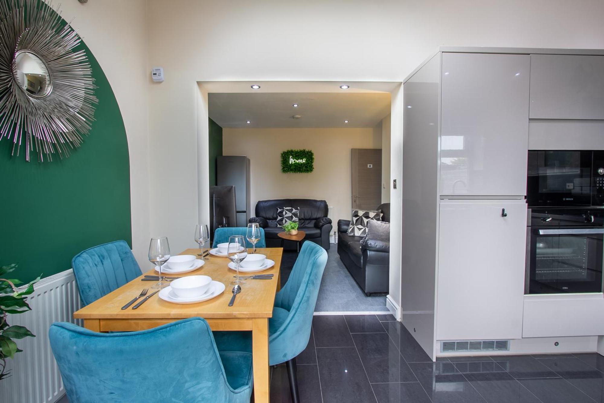 코번트리 Bathway House - Free Secured Parking And Wifi 아파트 외부 사진